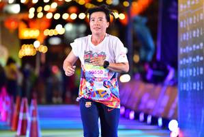 BIB: 000, 50550
                            <button type="button" onclick="openModal(21803924)" class="btn btn-primary btn-sm float-right btn-popup" data-toggle="modal" data-target=".modal-high-quality">
                        <i class="fas fa-shopping-cart"></i> Add to Cart
                    </button>
                                            <button type="button" onclick="isThisMe(21803924, true)" class="btn btn-success btn-sm float-right btn-popup btn-isme hidden" data-toggle="tooltip" data-placement="bottom" title="นี่คือรูปของคุณใช่ไหม คลิกที่นี่เพื่อเอาเข้าอัลบั้ม">
                        <i class="fas fa-plus"></i> Add to album
                    </button>
                    <button type="button" onclick="isThisMe(21803924, false)" class="btn btn-warning btn-sm float-right btn-popup btn-isnotme hidden">
                        <i class="fas fa-ban"></i> Remove from album
                    </button>